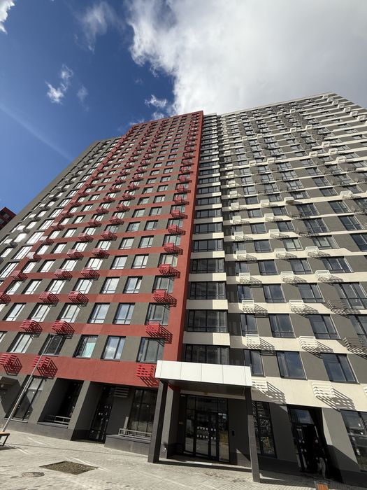 Продаж 2 - К  Квартира ЖК Варшавський вул. Всеволода Змієнка. Поділ