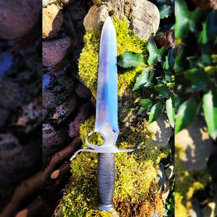 Ręcznie wykonany sztylet do LARP i rekonstrukcji