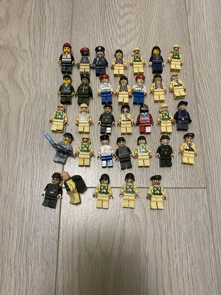 Лего фігурки з різних серій