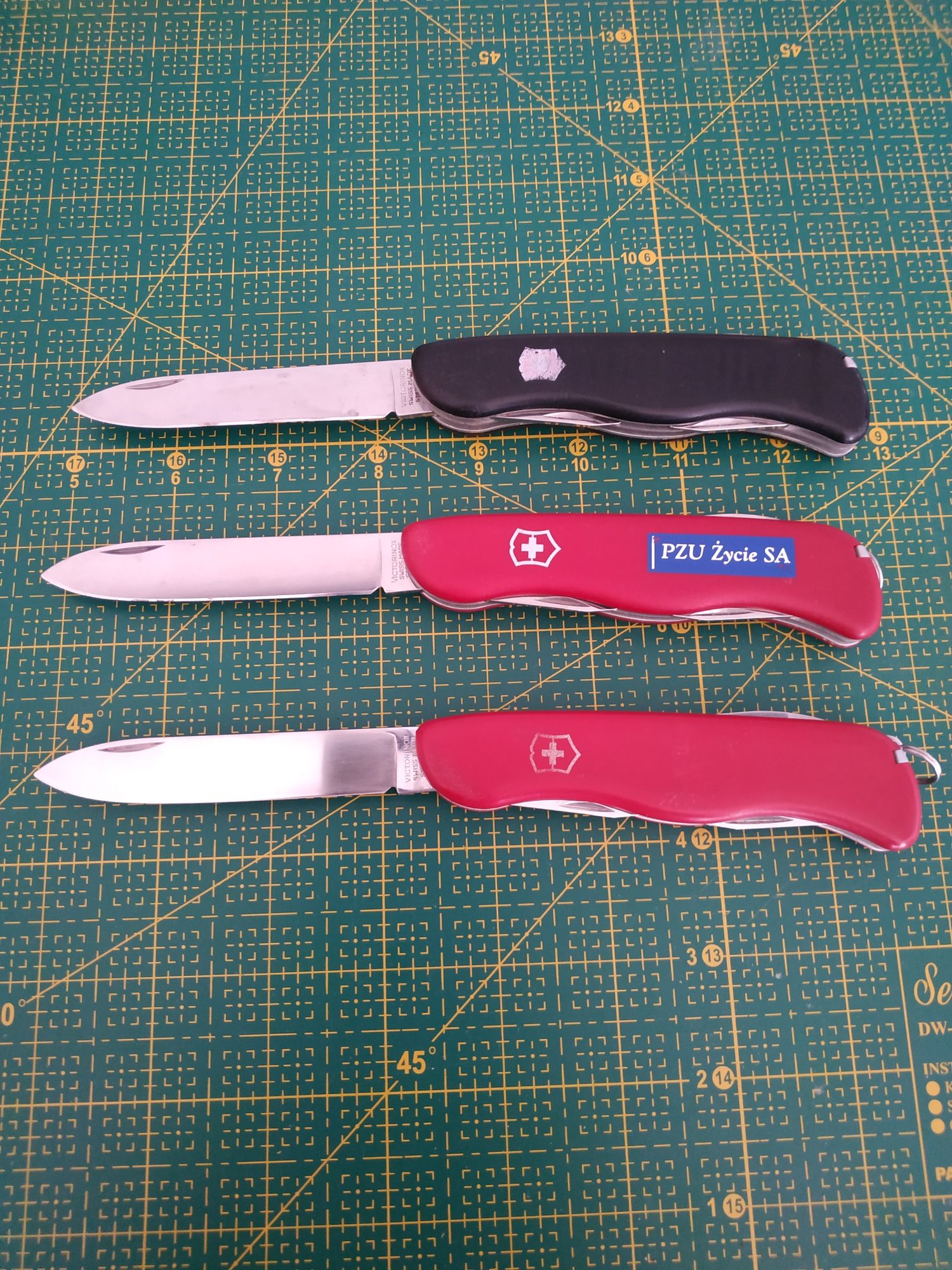 3 scyzoryki Victorinox Picknicker