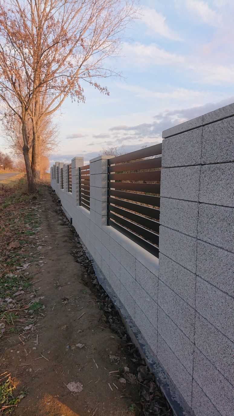 Ogrodzenia kamienne nowoczesne bloczki mury joniec  betonowe panelowe