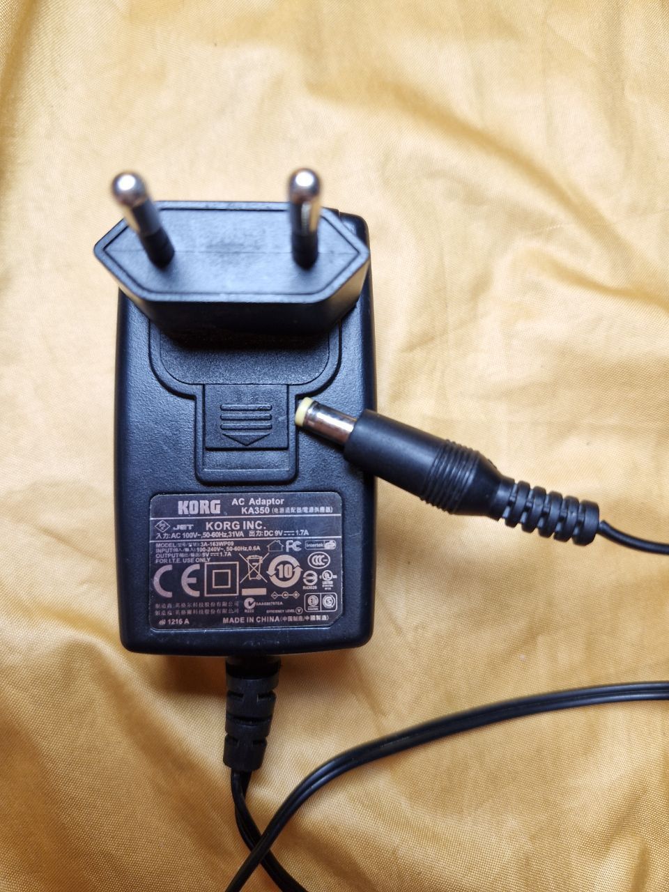 Korg Kaossilator Pro+ — синтезатор / грув-бокс