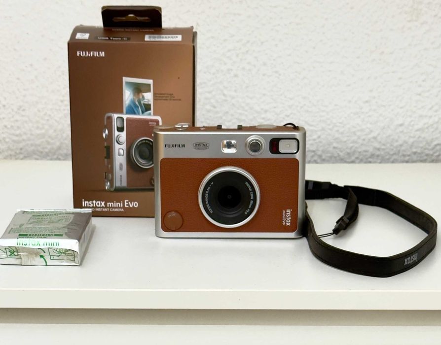 Máquina Fotográfica Fujifilm Instax Mini evo