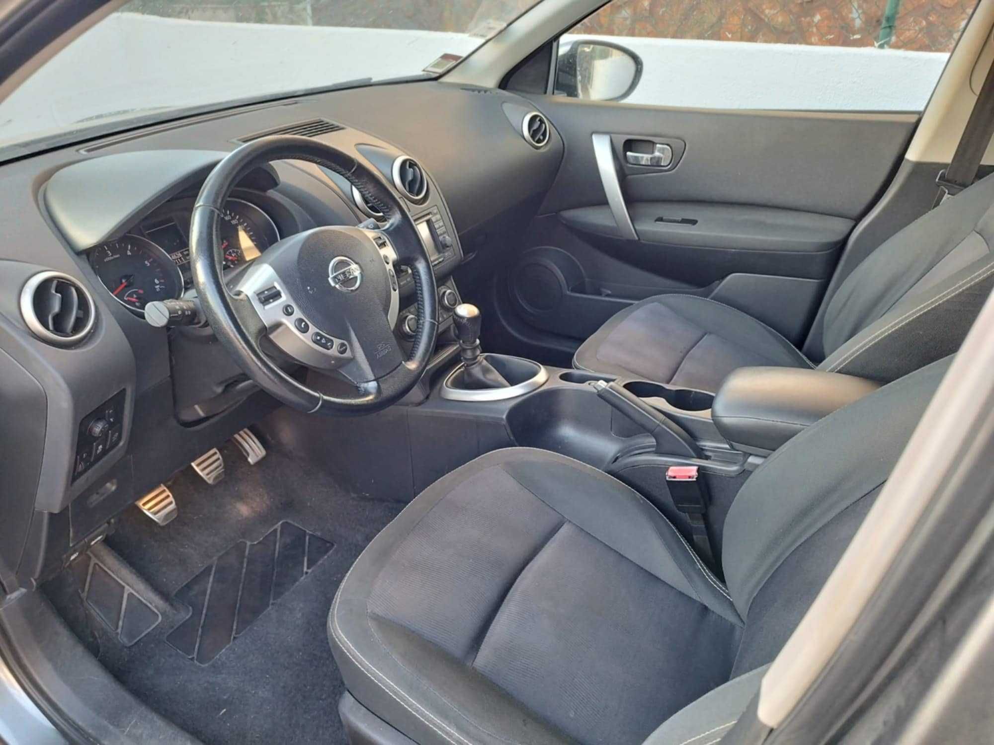 Nissan Qashqai 1.5 dci 110 cavalos com caixa de 6