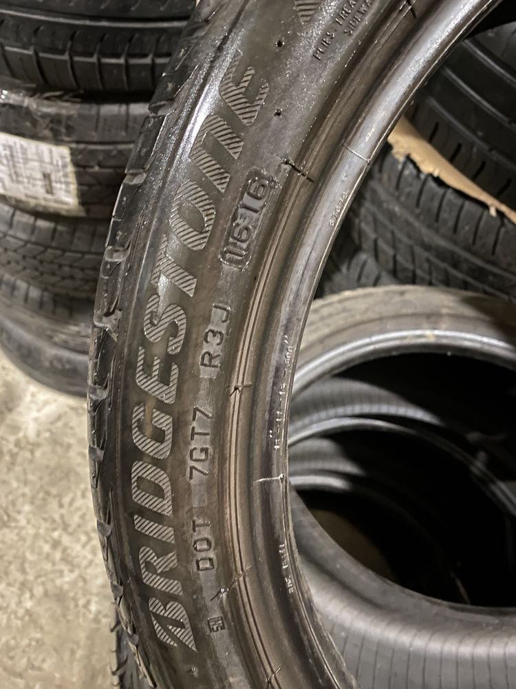 225/40 R18 Bridgestone Turanza комплект шин летних.