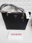 Noww Torebka czarna GUESS shopperka brelok torba wada