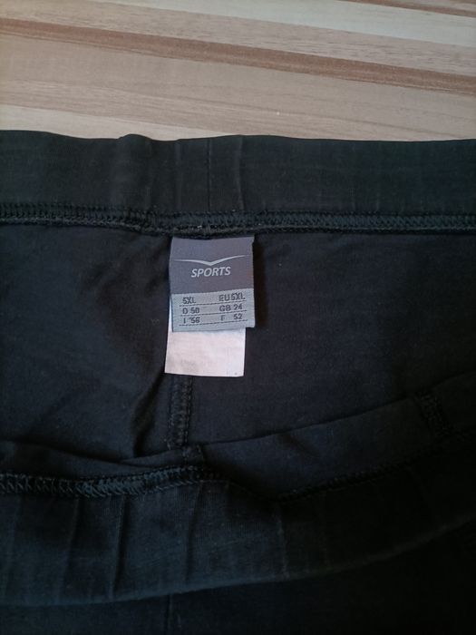 Sprzedam spodnie dresowe damskie