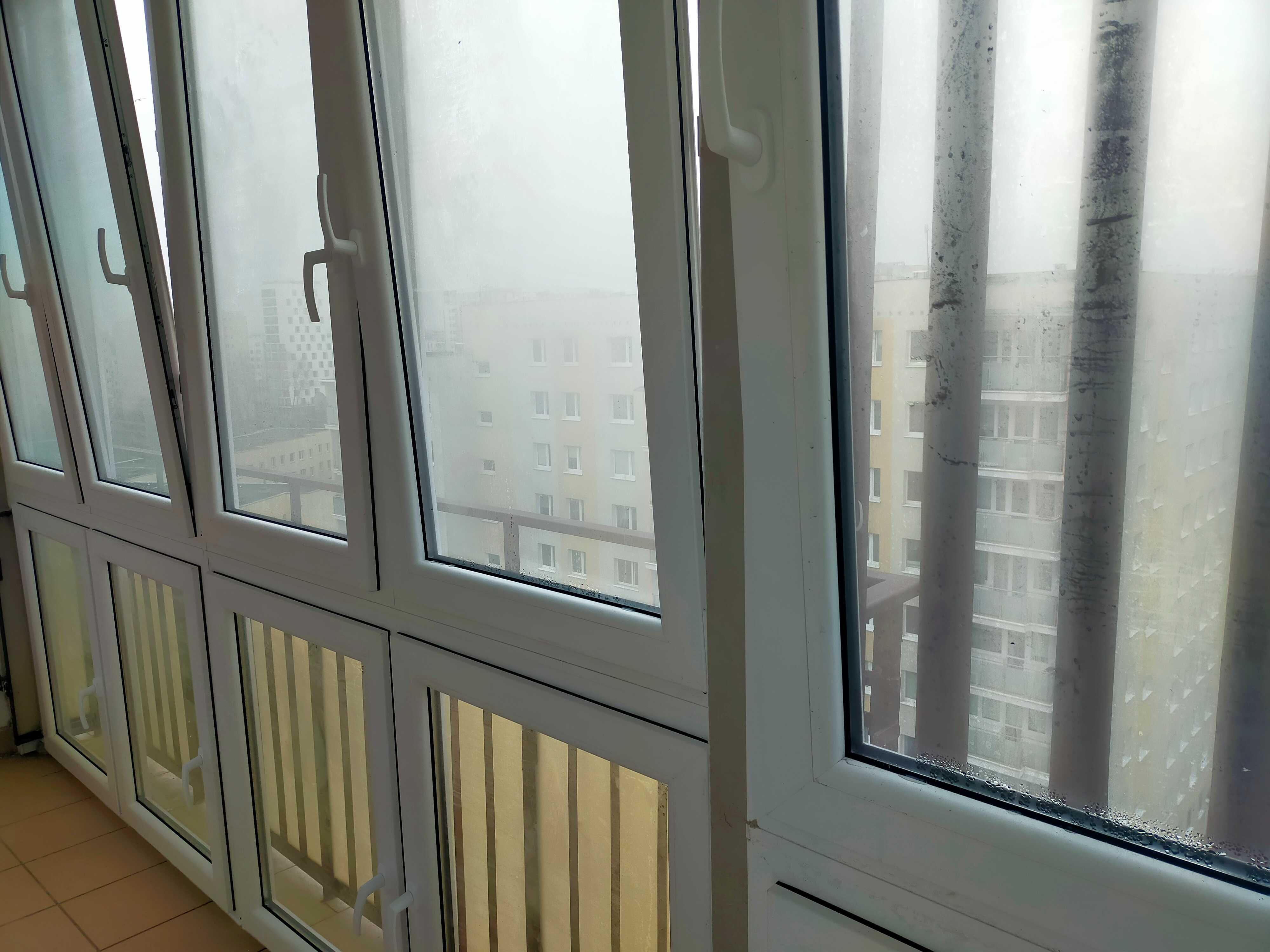 Sprzedam okna balkonowe PCV ( zamontowane  6.02) na gwarancji