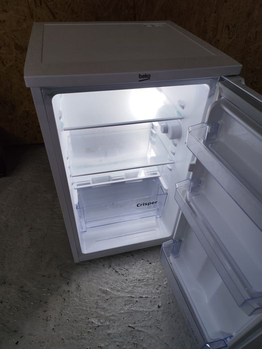 Frigorífico Beko - Dimensões Pequenas - Igual a Novo