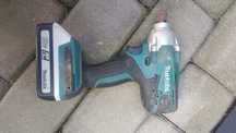 Zakrentarka Makita TD127D + bat 1,5Ah