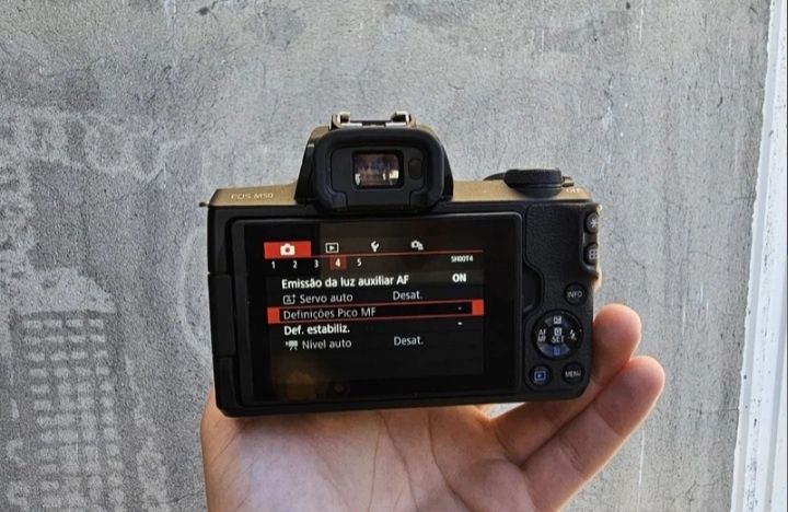 Canon M50 (Kit) + Lente 15-45mm +Mala de Transporte+ acessórios
