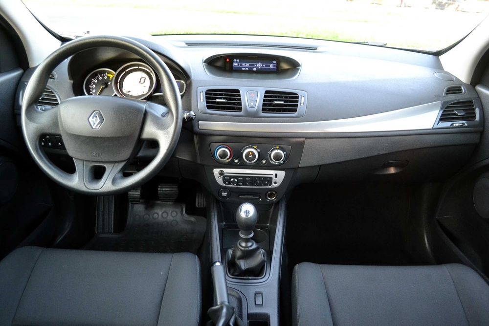 Renault Megane III kombi 2013 rok 1,6 benz tylko 80 tys. km IDEALNY