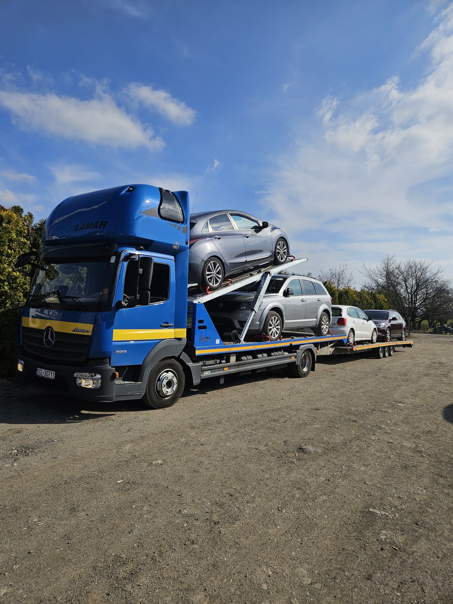 Transport pojazdów i maszyn