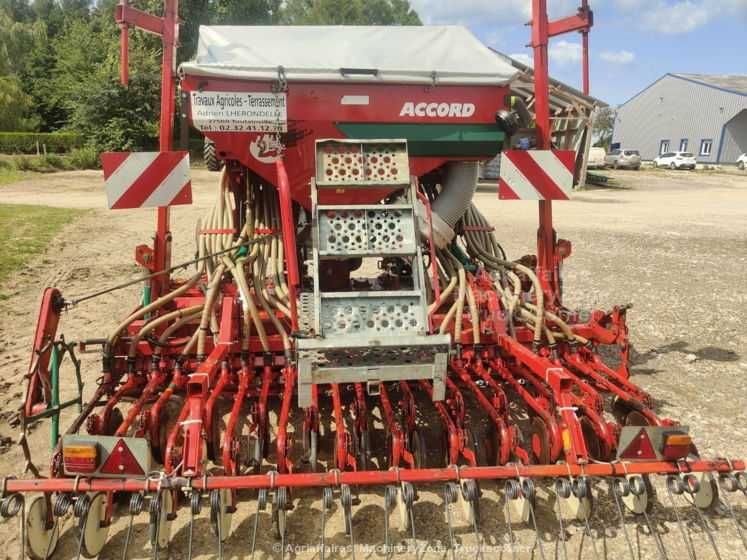 Agregat uprawowo siewny kverneland Accord Da-x 3 m,  talerzowy, kółka