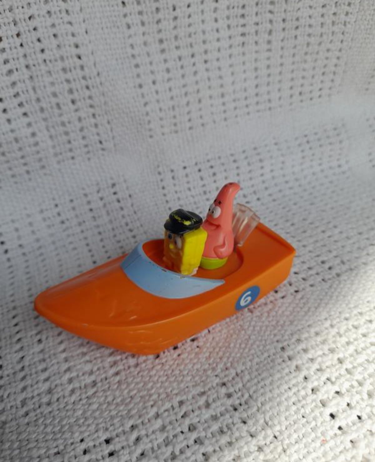 Фігурки mcdonald's happy meal 2010 - губка боб і патрік у човні, хеппі