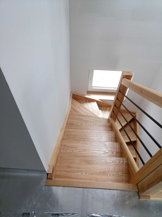 Schody dębowe ,  jesionowe , bukowe