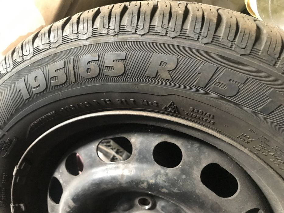 195/65R15 шини зима на дисках