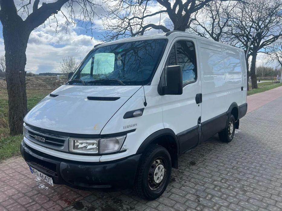 Iveco DAILY 35S14  Iveco Daily 35S14, niski, średni, ogrzewanie postojowe