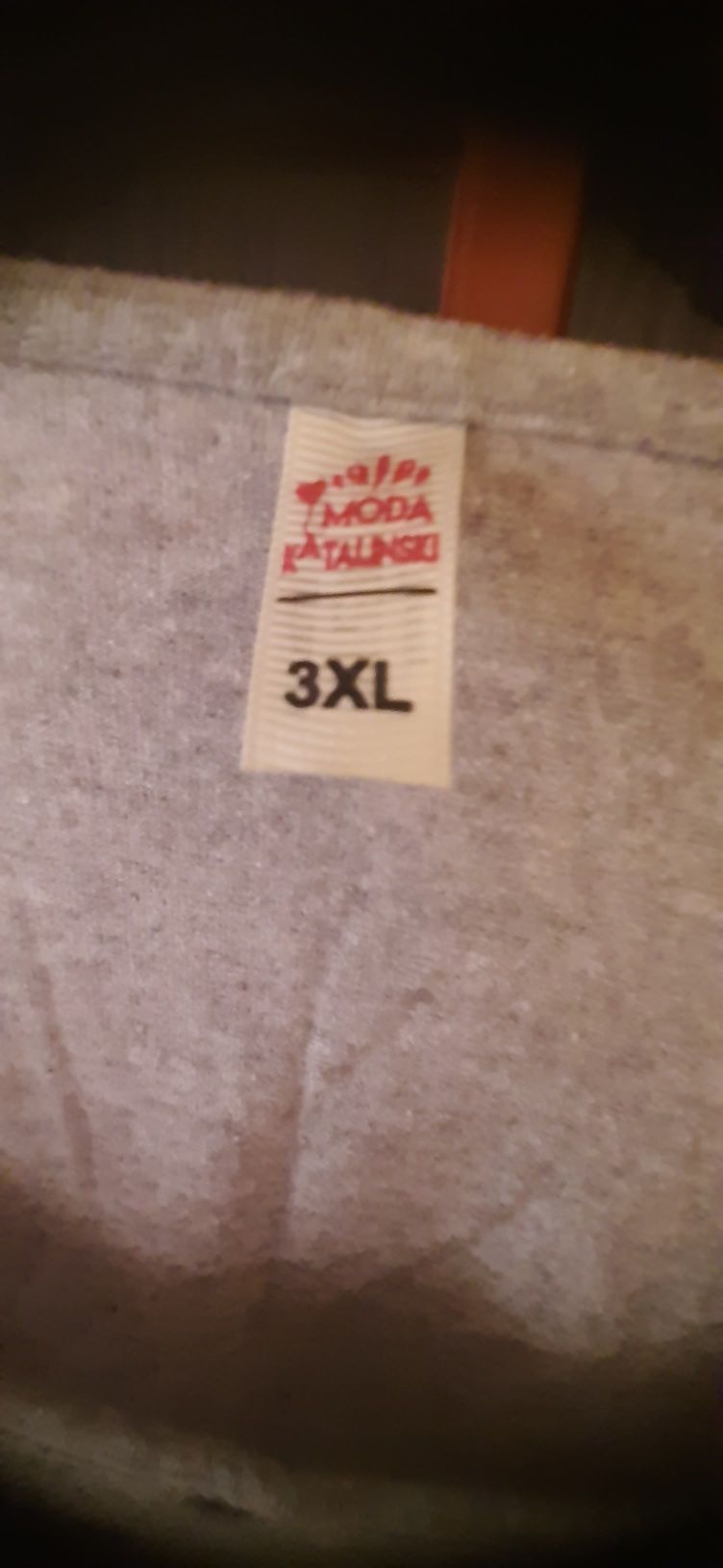 Bluzka damska szara z krótkim rękawem rozmiar 3 XL .