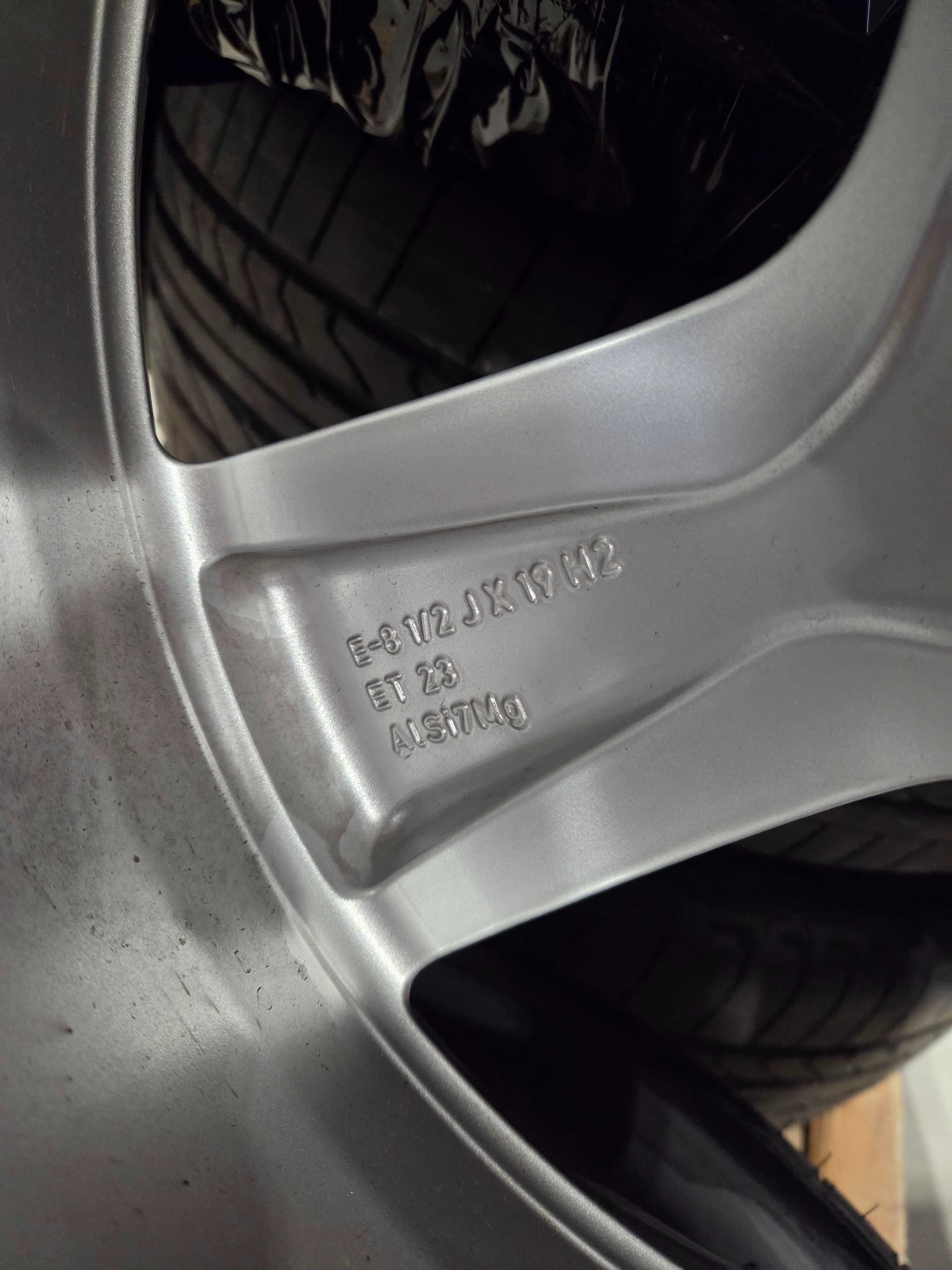 255 55 R19 5x112 R19 Audi Q7 A4 (B8, B9)A5 A6 (C7, C8) A7 Q5 VW B7, B8