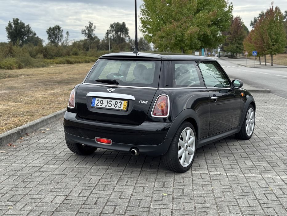 MINI One 1.6 (6 Velocidades) – 3 Portas – Nacional – 2010