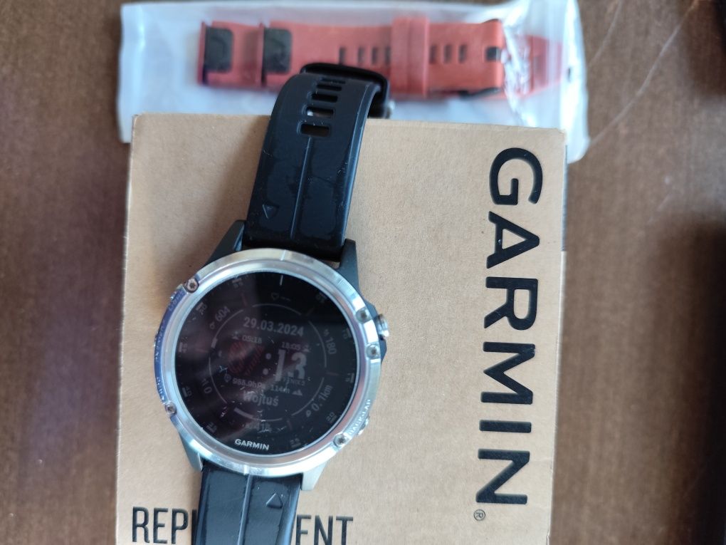 Garmin fenix 5 plus, mapy, muzyka, płatności nfc, bt, wifi