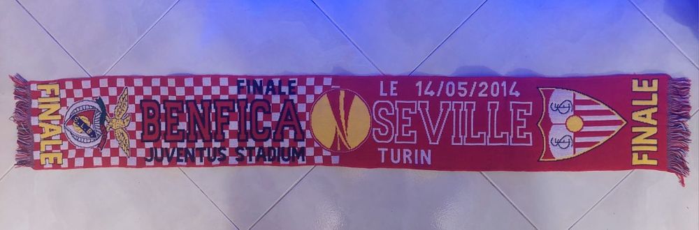 cachecol da Final Benfica