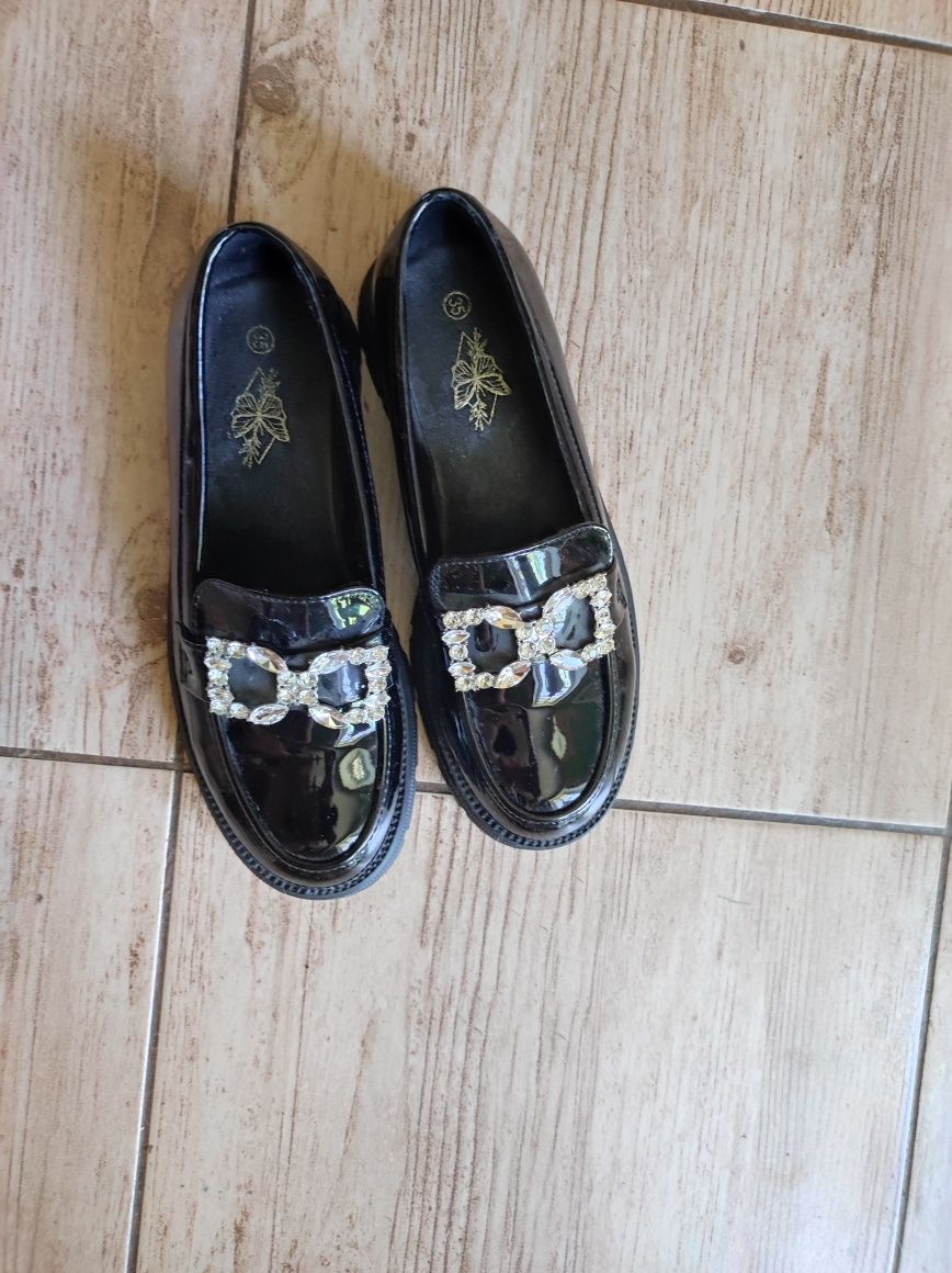 Buty dla dziewczynki