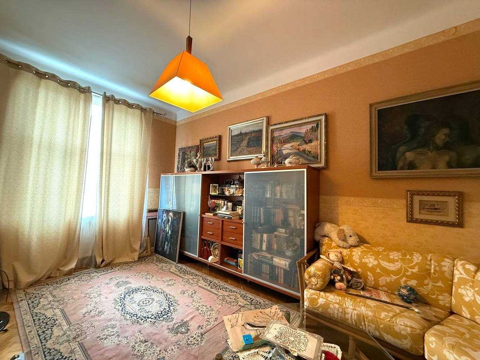 Продаж 4 кім. квартири вул. Стецька Центр Львова