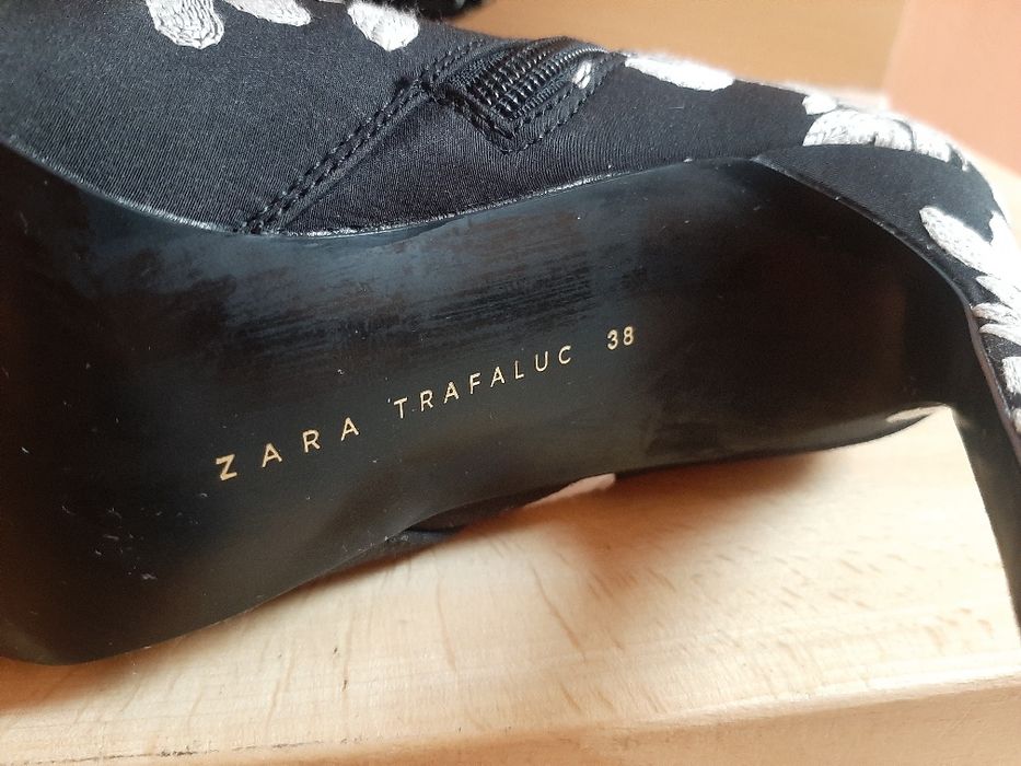 Haftowane botki ZARA , rozm.38,nienoszone, bardzo efektowne
