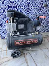 Compressor com óleo 24 L 1,5 cv Black + Decker