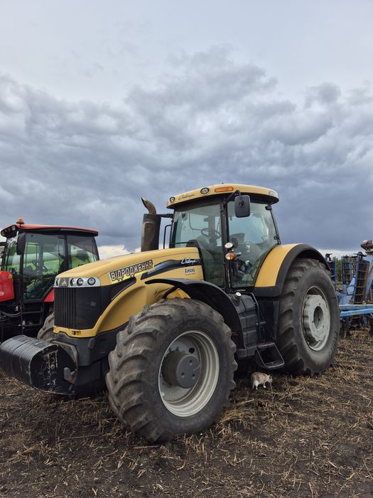 Продам трактор Challenger mt685d