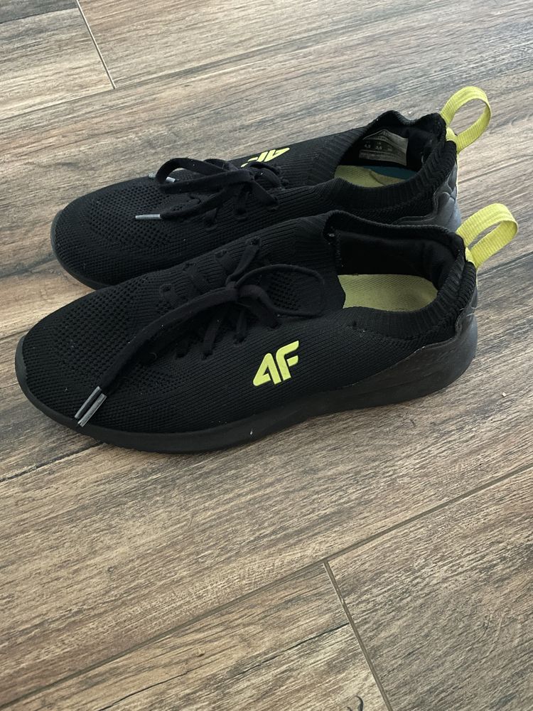 Buty chlopięce 4f roz 36
