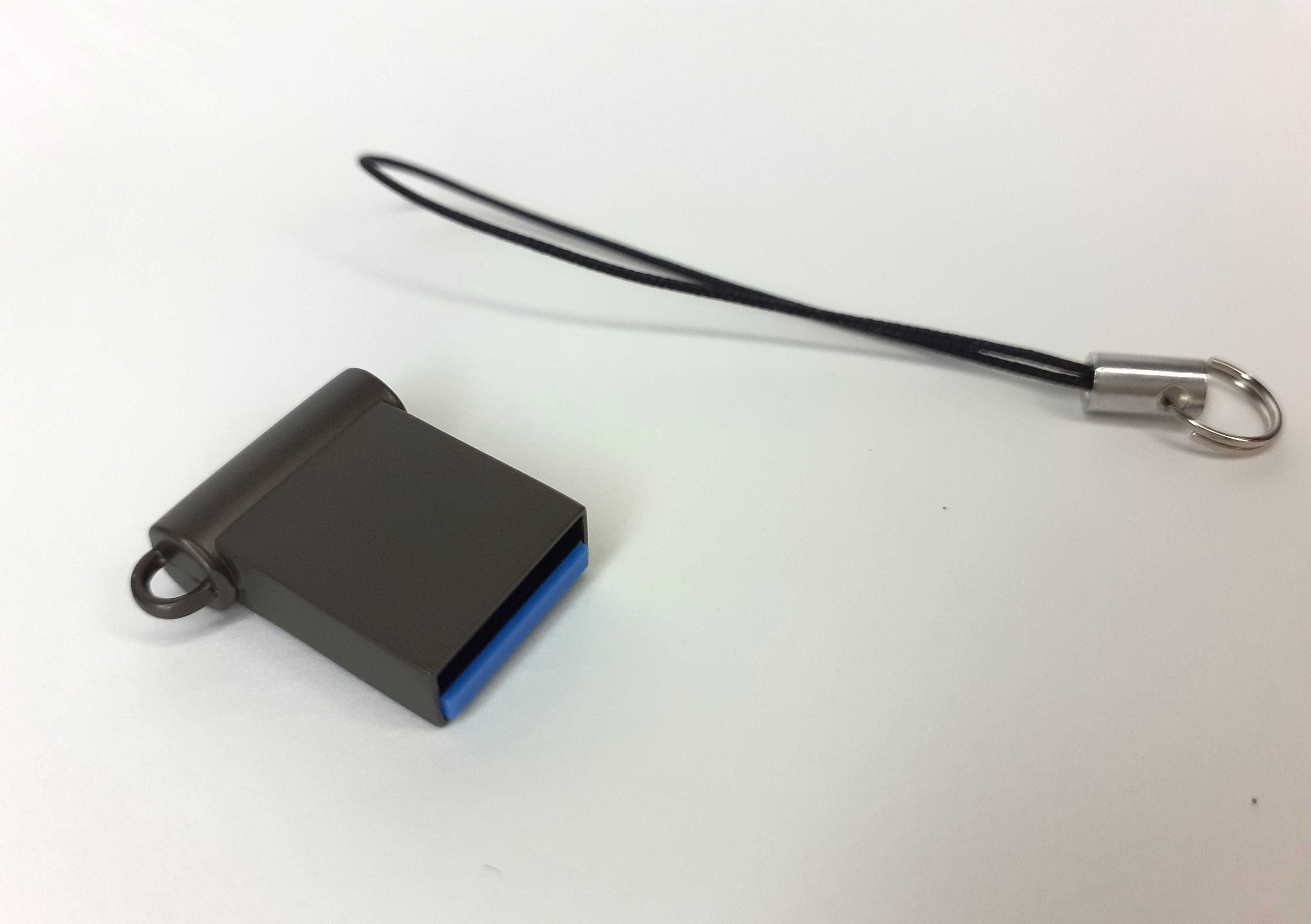 Czarny Mini Pendrive USB 128 GB szybki transfer kompaktowy