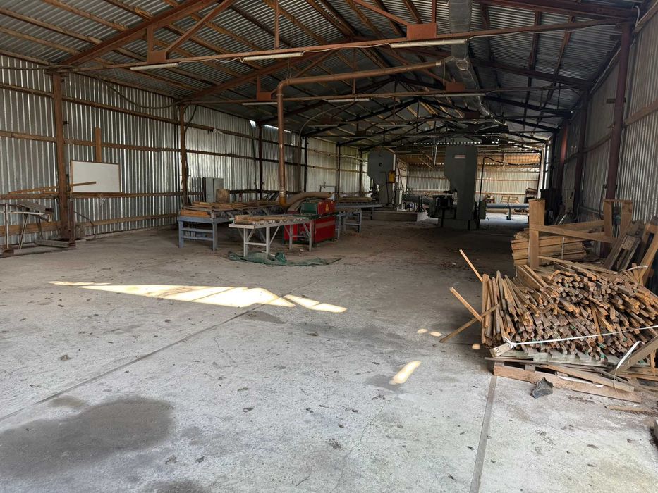 Продаж виробничого комплексу 4320 м2 та 2 га у Житомирська обл, Чуднів