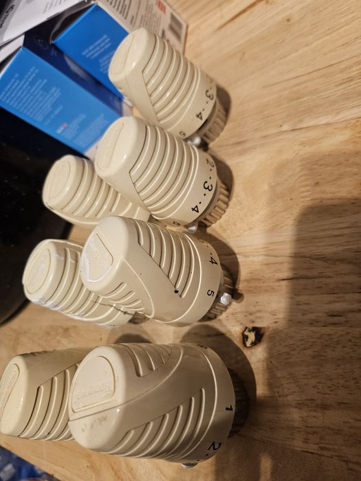 Termostat x 7 sztuk Honeywell