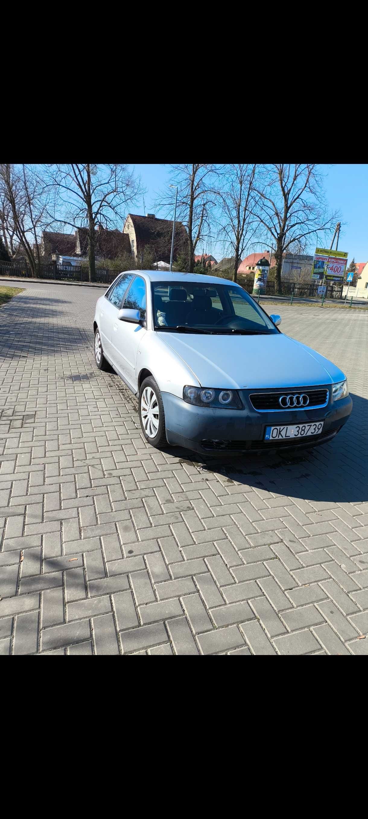 AUDI A3 1,6 benzyna