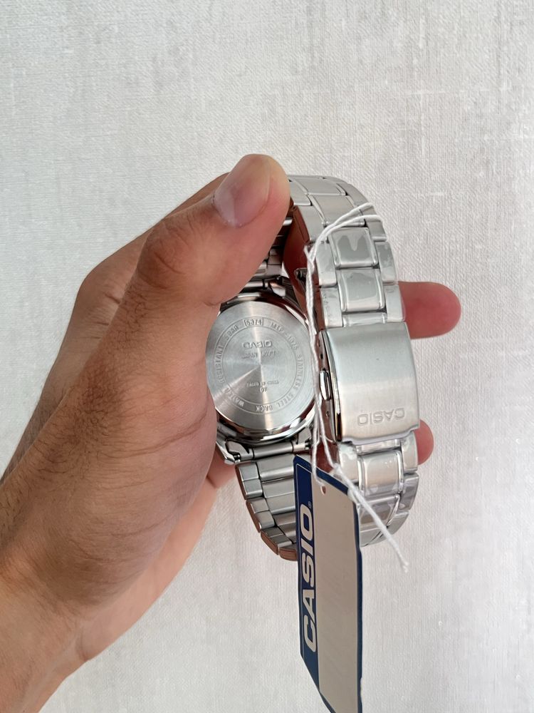 Годинник CASIO 1375