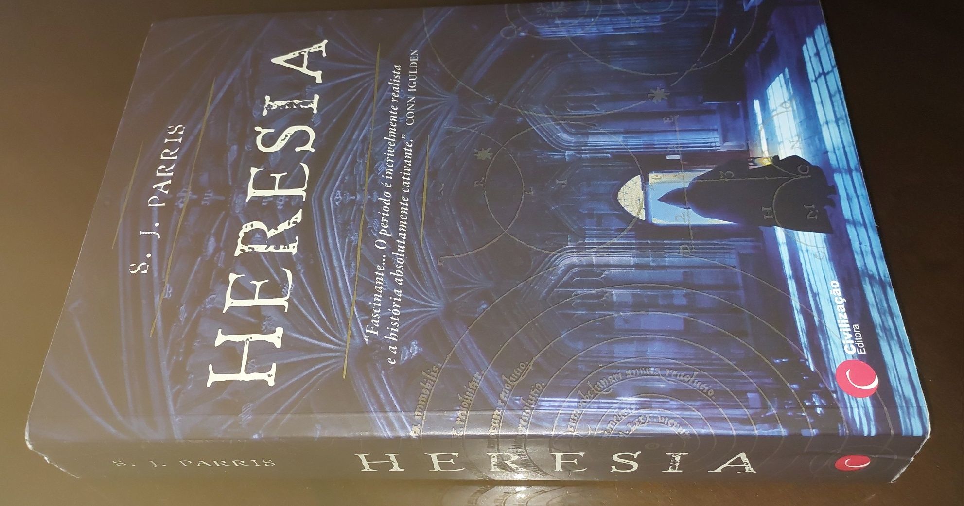 Livro - Heresia - S. J. Parris