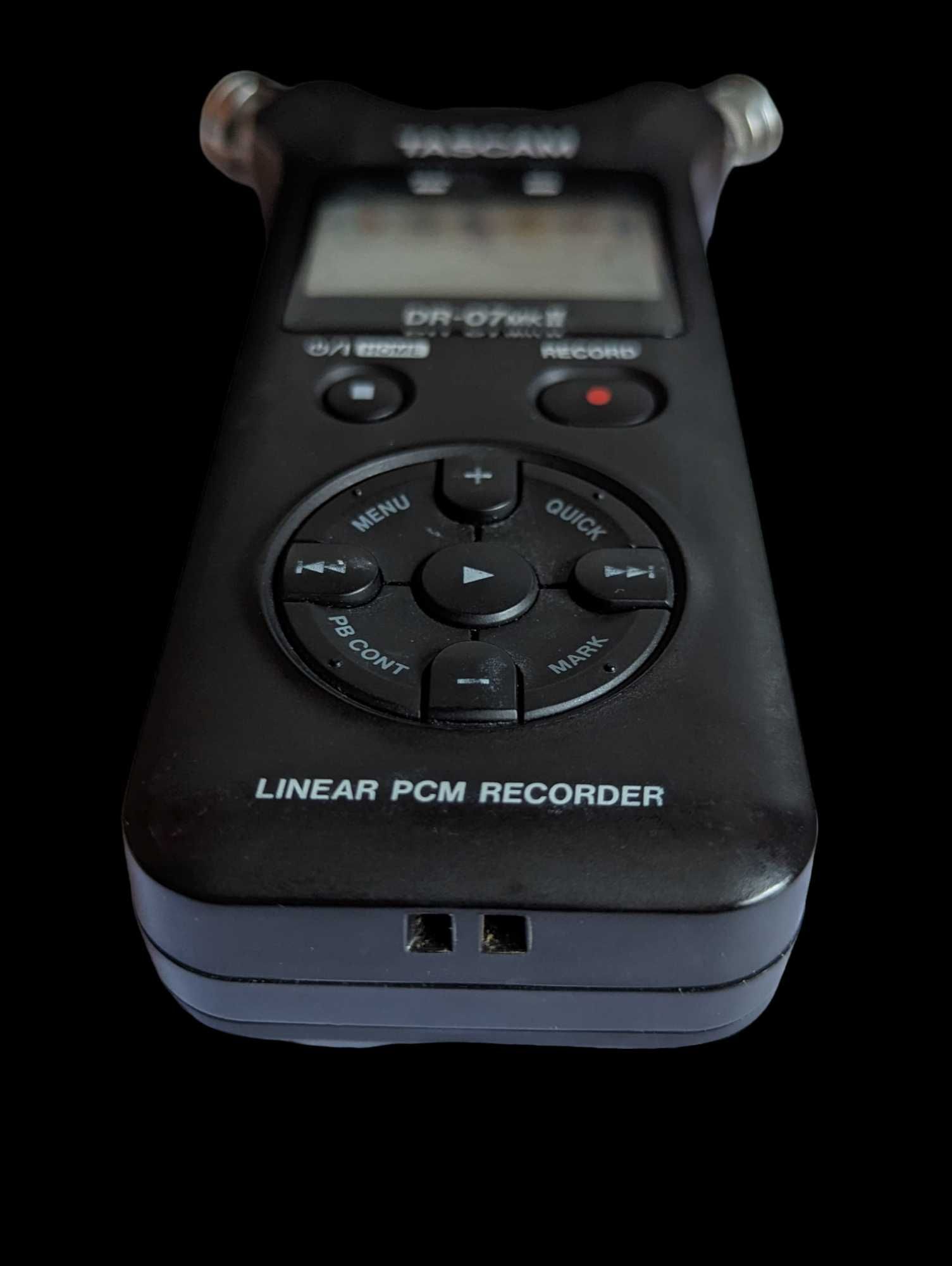 Професійний рекордер-диктофон Tascam DR-07mkII + карта 2GB б/у