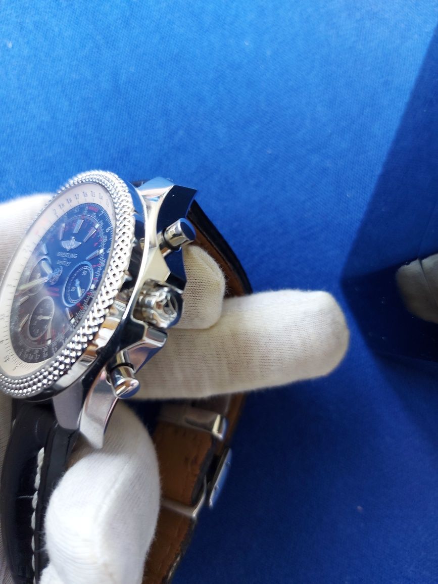 Часы мужские Breitling.