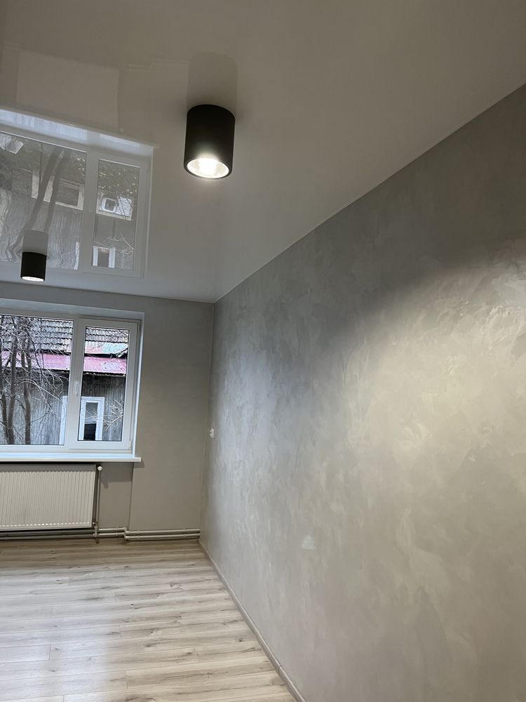 Продається 3-х кімната квартира в центрі Брошнева з новеньким ремонтом