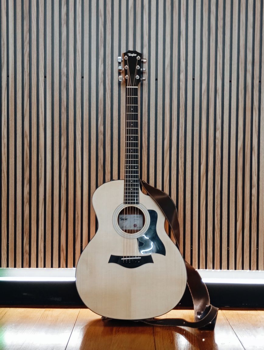 Taylor 114ce Grand Auditorium (como nova)