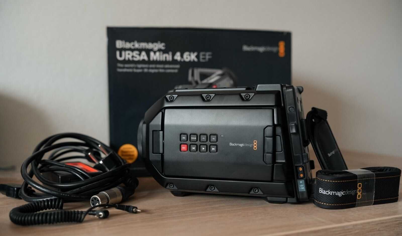 Blackmagic Ursa Mini 4.6K EF –BODY JAK NOWA w doskonałym stanie
