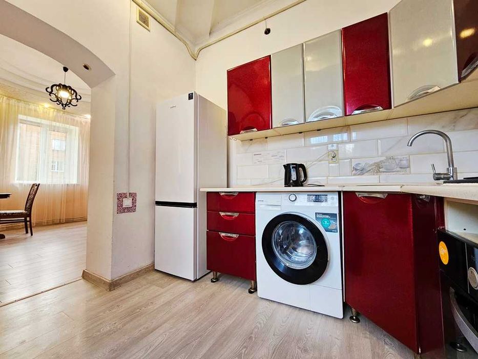 Житлова двокімнатна квартира з меблями та власним опаленням...