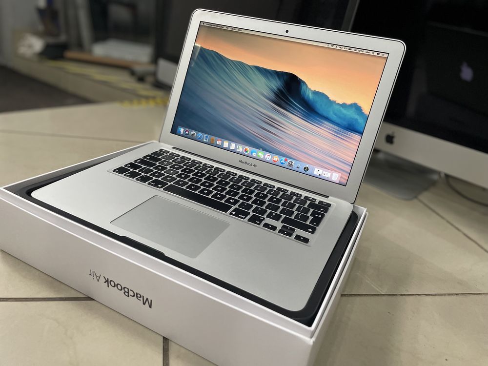 MacBook Air 13 i7 8gb 256gb catalina 10.15osx