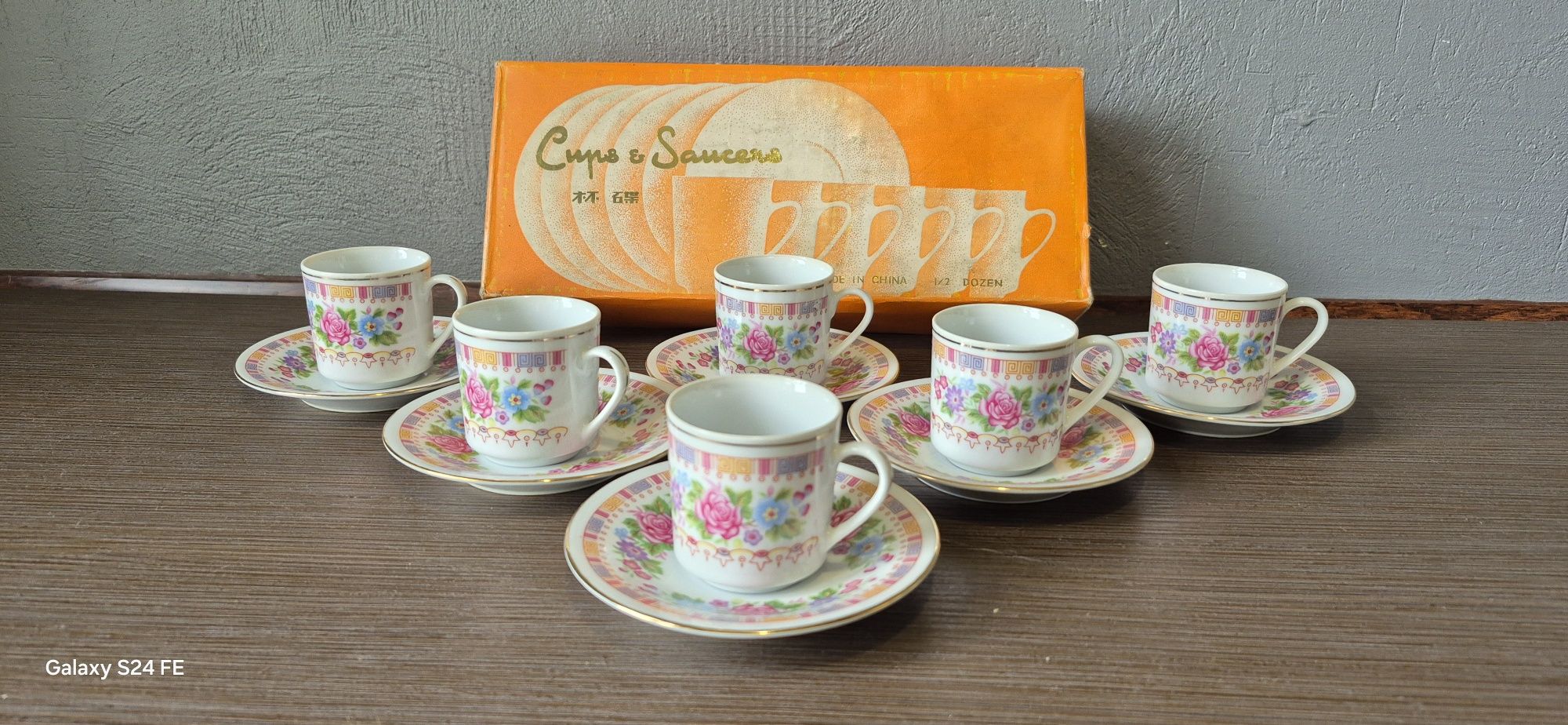 Chińskie porcelanowe filiżanki do espresso 6szt. ze spodkami