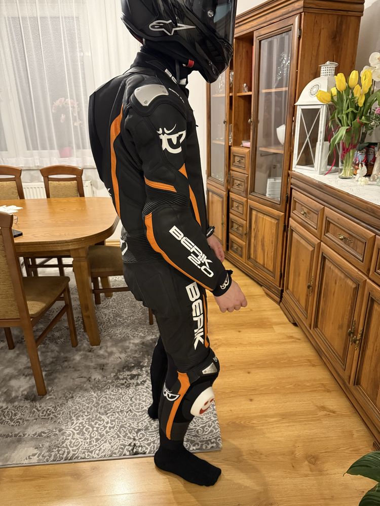 Kombinezon motocyklowy r.50 berik