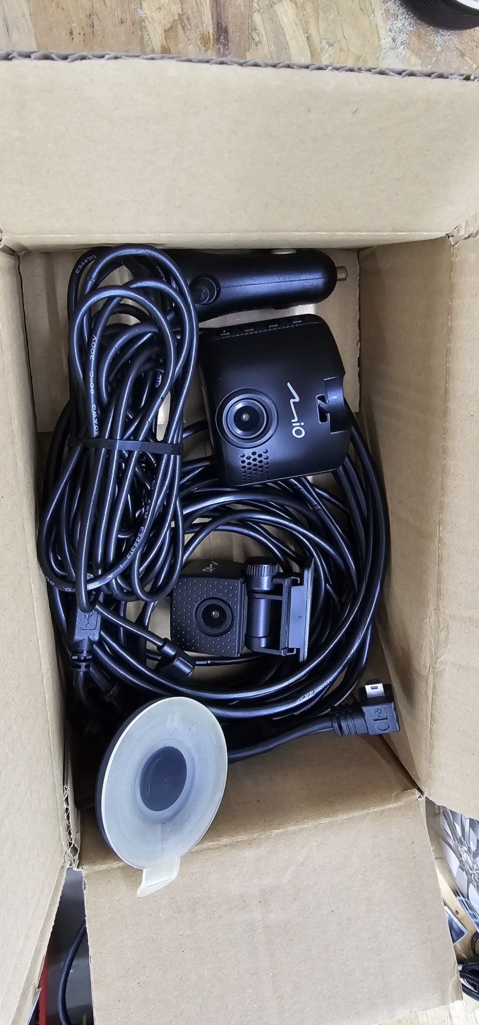 Wideorejestrator mivue c380