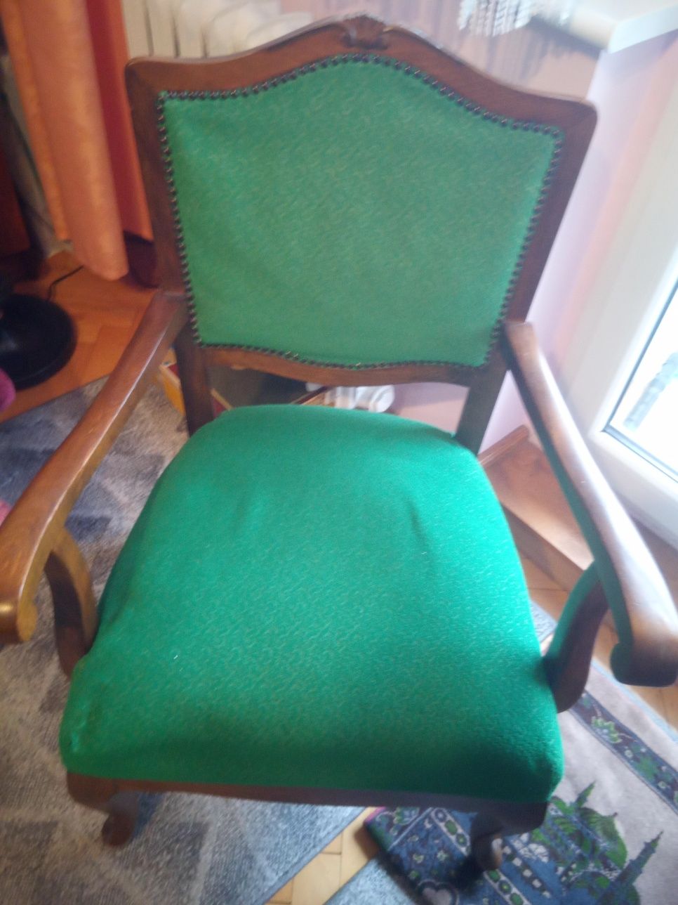 Krzesła stylowe  2 szt, gięte drewno, zmiana na pewno tapicerki